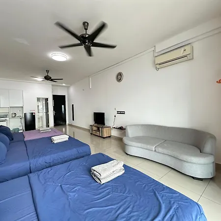 Twin Galaxy Studio 6Pax Free Wifi Netflix Johor Bahru Exterior photo