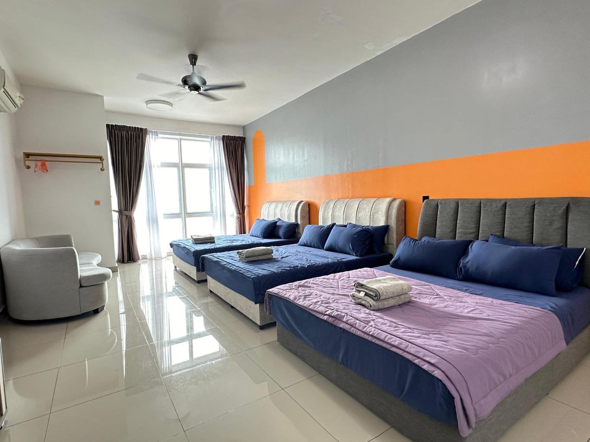 Twin Galaxy 6pax Free Wifi Netflix Apartment Johor Bahru
